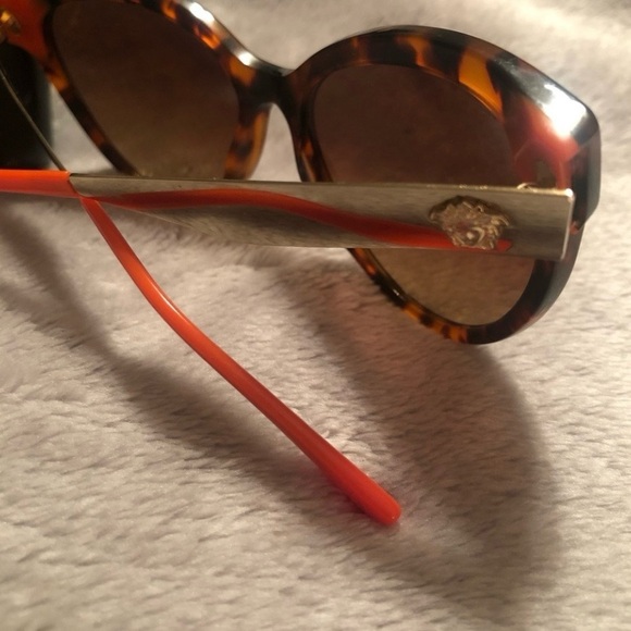 Versace Brown Tortoise Sunglasses - Picture 3 of 6